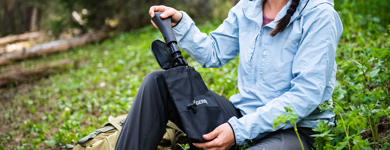 Gorge Folding Shovel